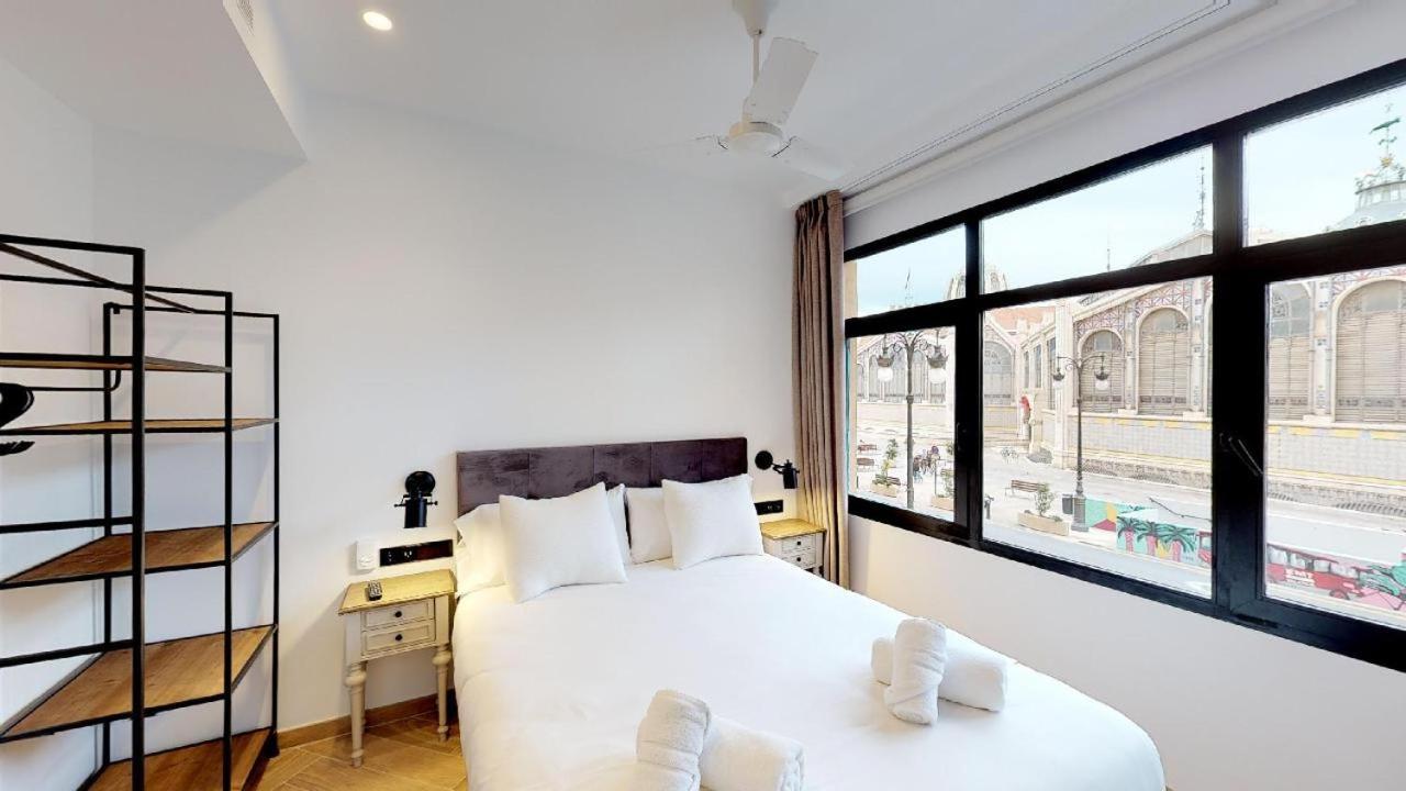 Goerlich By Alma Suites Valencia Room photo
